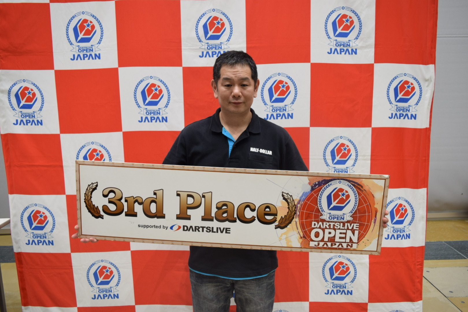 最終値下げ！超レア！限定品！DARTSLIVE×Switch 蜷川氏 最終値下げ！超レア！限定品！DARTSLIVE×Switch 蜷川氏